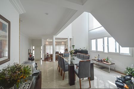 Casa de condomínio à venda com 570m², 5 quartos e 4 vagasSala 2