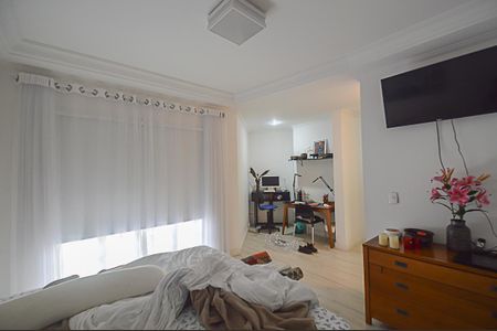 Casa de condomínio à venda com 570m², 5 quartos e 4 vagasQuarto 2 - Suíte