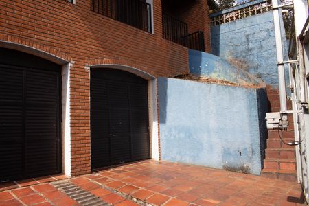 Casa para alugar com 220m², 3 quartos e 4 vagas Casa para alugar com 220m², 3 quartos e 4 vagasQuintal