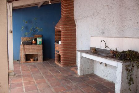 Casa para alugar com 220m², 3 quartos e 4 vagas Casa para alugar com 220m², 3 quartos e 4 vagasÁrea comum - Churrasqueira