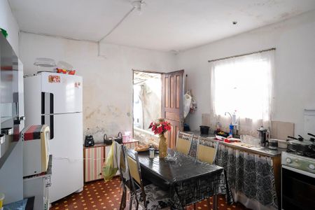 Casa à venda com 200m², 2 quartos e 2 vagasCozinha