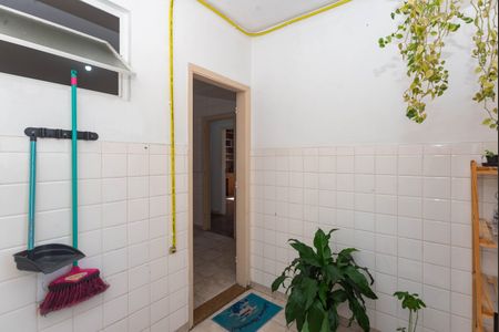 Apartamento à venda com 141m², 2 quartos e 1 vagaÁrea de Serviço