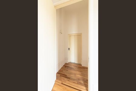 Apartamento à venda com 127m², 2 quartos e 3 vagasHall do elevador privativo