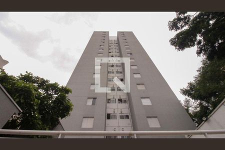 Apartamento à venda com 65m², 2 quartos e 1 vaga Apartamento à venda com 65m², 2 quartos e 1 vagaFachada e portaria