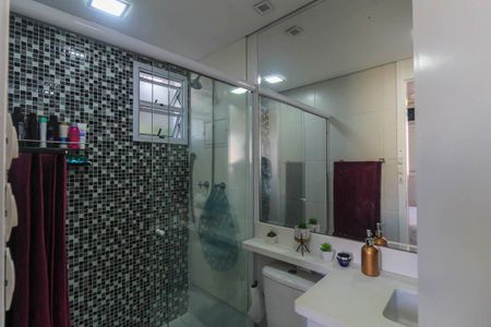 Apartamento à venda com 65m², 2 quartos e 1 vaga Apartamento à venda com 65m², 2 quartos e 1 vagaBanheiro da Suíte