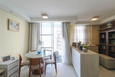 Apartamento à venda com 65m², 2 quartos e 1 vaga Apartamento à venda com 65m², 2 quartos e 1 vagaSala