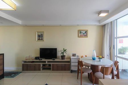 Apartamento à venda com 65m², 2 quartos e 1 vaga Apartamento à venda com 65m², 2 quartos e 1 vagaSala