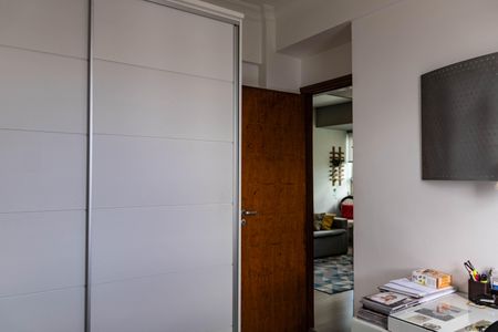 Apartamento à venda com 64m², 2 quartos e 2 vagasQuarto