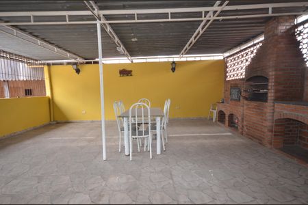 Casa para alugar com 100m², 2 quartos e sem vagaTerraço e Churrasqueira