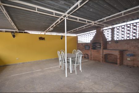Casa para alugar com 100m², 2 quartos e sem vagaTerraço e Churrasqueira