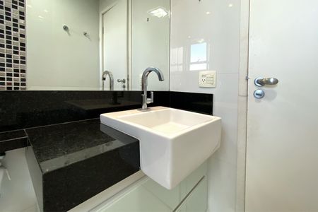 Apartamento à venda com 90m², 2 quartos e 1 vaga Apartamento à venda com 90m², 2 quartos e 1 vagaBanheiro da Suíte 1