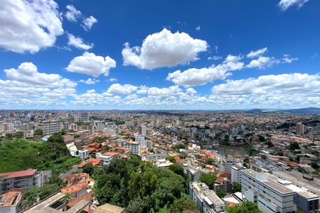 Apartamento à venda com 90m², 2 quartos e 1 vaga Apartamento à venda com 90m², 2 quartos e 1 vagaVista do Quarto 2