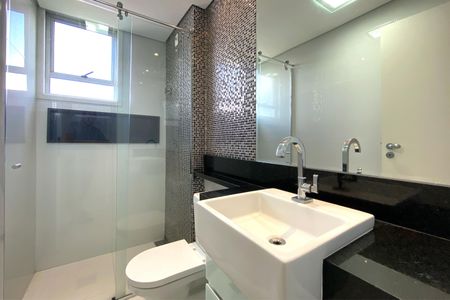 Apartamento à venda com 90m², 2 quartos e 1 vaga Apartamento à venda com 90m², 2 quartos e 1 vagaBanheiro da Suíte 1