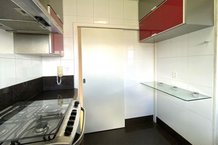 Apartamento à venda com 90m², 2 quartos e 1 vaga Apartamento à venda com 90m², 2 quartos e 1 vagaCozinha