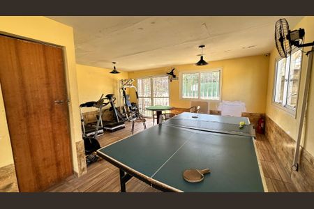 Casa de condomínio à venda com 55m², 2 quartos e 1 vaga Casa de condomínio à venda com 55m², 2 quartos e 1 vagaSalão de jogos