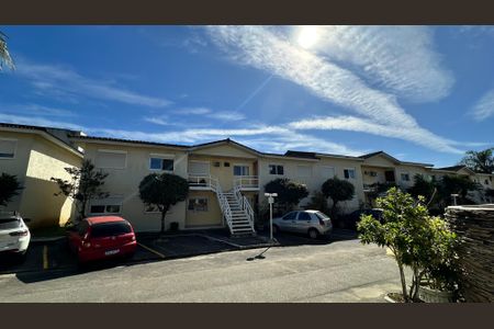 Casa de condomínio à venda com 55m², 2 quartos e 1 vaga Casa de condomínio à venda com 55m², 2 quartos e 1 vagaFachada