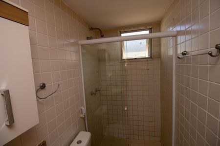 Casa de condomínio à venda com 55m², 2 quartos e 1 vaga Casa de condomínio à venda com 55m², 2 quartos e 1 vagaBanheiro social