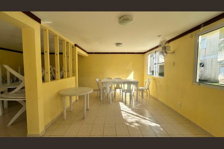 Casa de condomínio à venda com 55m², 2 quartos e 1 vaga Casa de condomínio à venda com 55m², 2 quartos e 1 vagaÁrea comum - Salão de festas