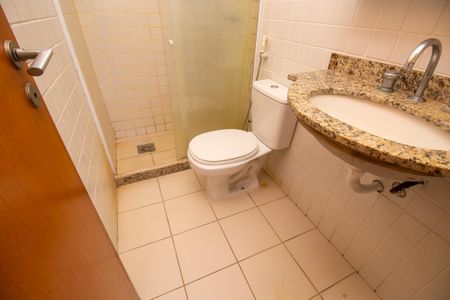 Casa de condomínio à venda com 55m², 2 quartos e 1 vaga Casa de condomínio à venda com 55m², 2 quartos e 1 vagaBanheiro quarto 2