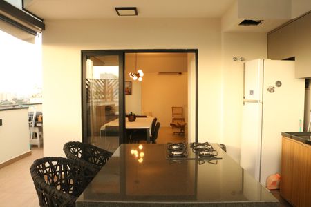 Apartamento à venda com 200m², 3 quartos e 3 vagasCobertura