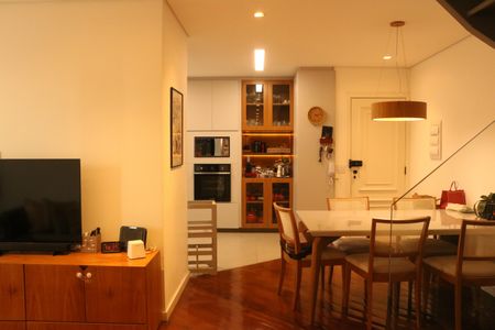 Apartamento à venda com 200m², 3 quartos e 3 vagasSala