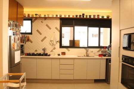 Apartamento à venda com 200m², 3 quartos e 3 vagasCozinha