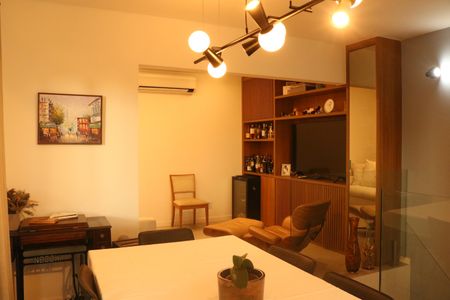 Apartamento à venda com 200m², 3 quartos e 3 vagasCobertura