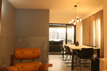 Apartamento à venda com 200m², 3 quartos e 3 vagasCobertura