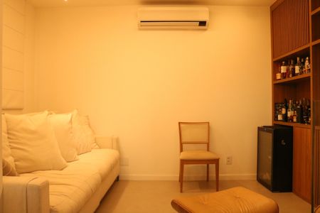 Apartamento à venda com 200m², 3 quartos e 3 vagasCobertura