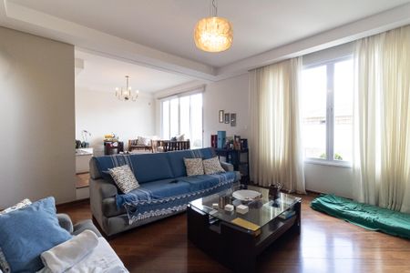 Casa à venda com 600m², 3 quartos e 7 vagasSala