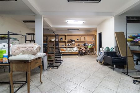 Casa à venda com 600m², 3 quartos e 7 vagas Área comum Salão da Garagem