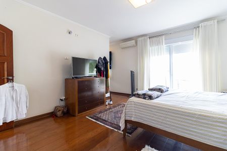 Casa à venda com 600m², 3 quartos e 7 vagasSuíte 1