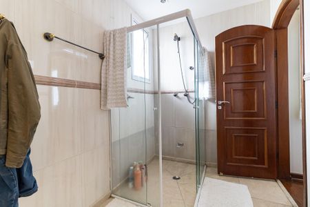 Casa à venda com 600m², 3 quartos e 7 vagasBanheiro da Suíte 1