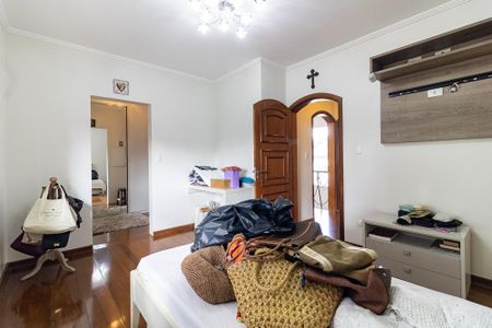 Casa à venda com 600m², 3 quartos e 7 vagasSuíte 2