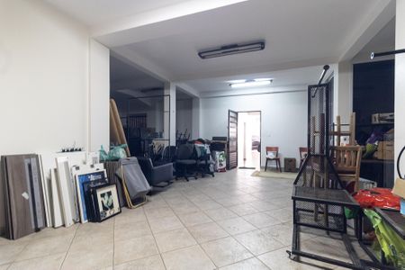 Casa à venda com 600m², 3 quartos e 7 vagas Área comum Salão da Garagem