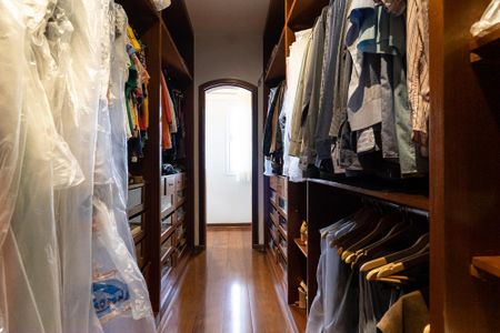 Casa à venda com 600m², 3 quartos e 7 vagasCloset da Suíte 1