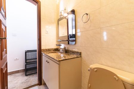 Casa à venda com 600m², 3 quartos e 7 vagas  Área comum Lavabo da Garagem