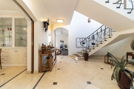 Casa à venda com 600m², 3 quartos e 7 vagasHall