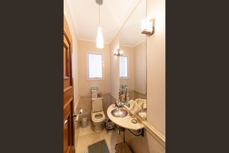 Casa à venda com 600m², 3 quartos e 7 vagasLavabo