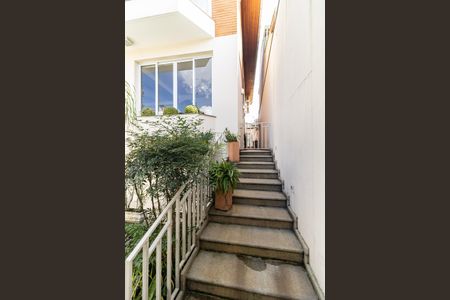 Casa à venda com 600m², 3 quartos e 7 vagasEntrada