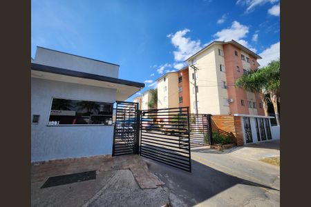 Apartamento para alugar com 44m², 2 quartos e 1 vagaFachada e portaria