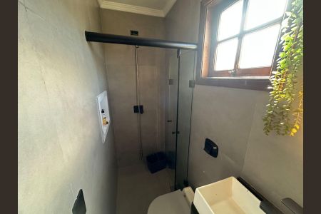 Casa para alugar com 145m², 3 quartos e 2 vagasBanheiro Social