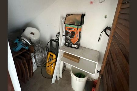 Casa para alugar com 145m², 3 quartos e 2 vagasCozinha externa - armario