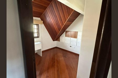 Casa para alugar com 145m², 3 quartos e 2 vagasSuíte