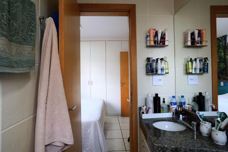 Apartamento à venda com 67m², 2 quartos e 1 vagaBanheiro da Suíte