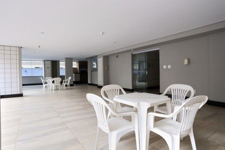 Apartamento à venda com 67m², 2 quartos e 1 vagaÁrea comum