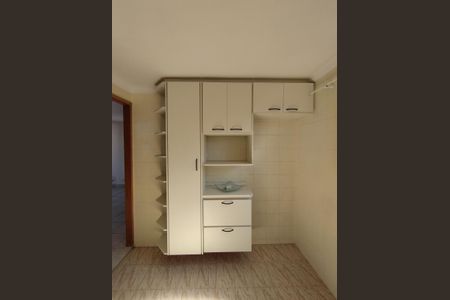 Apartamento à venda com 64m², 2 quartos e 1 vaga Apartamento à venda com 64m², 2 quartos e 1 vagaCozinha - Armários