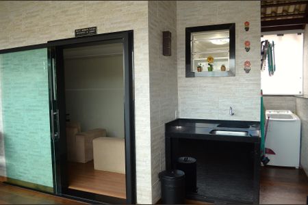 Apartamento à venda com 87m², 2 quartos e 1 vagaÁrea de Serviço da Cobertura