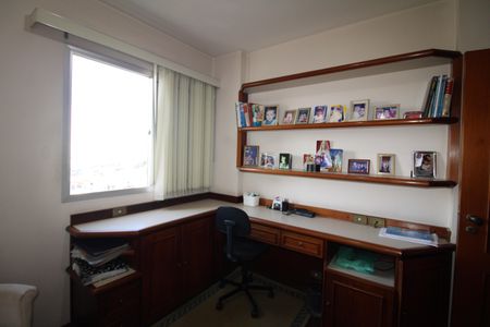 Apartamento à venda com 110m², 3 quartos e 2 vagasQuarto 1