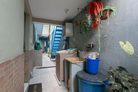 Casa à venda com 180m², 4 quartos e 2 vagas Casa à venda com 180m², 4 quartos e 2 vagasÁrea de Serviço 1